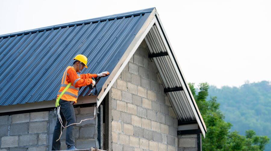 Expert Emergency Roof Repairs services in Le Roy, IL